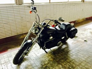 Sacoche Myleatherbikes Harley Dyna Street Bob_191